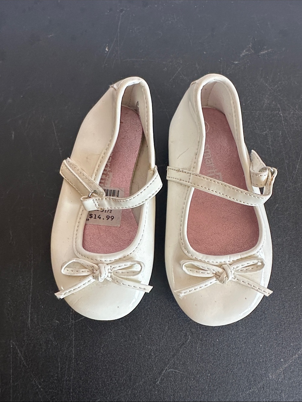 Smartfit Little Girls' White Mary Jane Dress Shoes with Bow Size 5.5